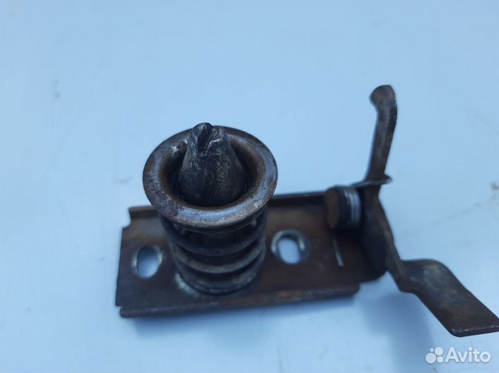 Замок капота Daewoo Matiz