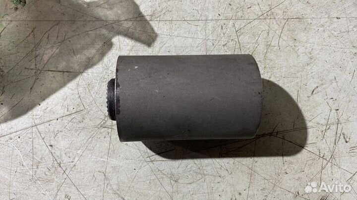 Сайлентблок задней рессоры Toyota HiAce