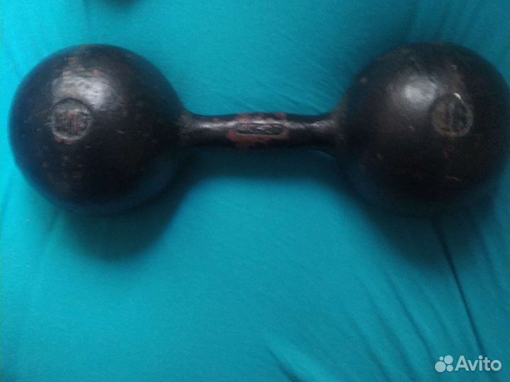 Гантели (все по одной штуке) 16 4 2.5 кг