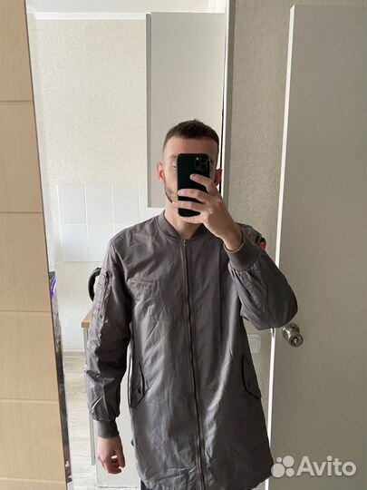 Бомбер удлиненный