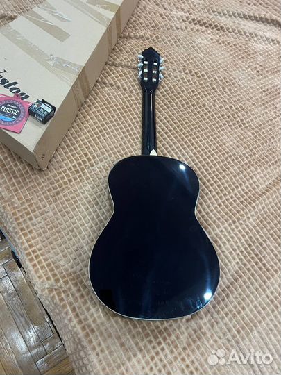 Классическая гитара шестиструнная