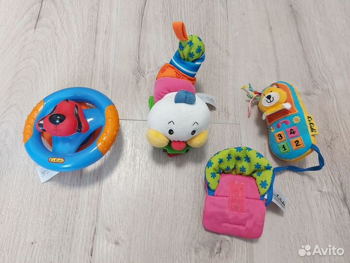 Игрушки на коляску
