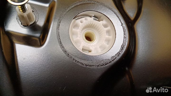 Стеклоподъемник передний правый Passat (B7)