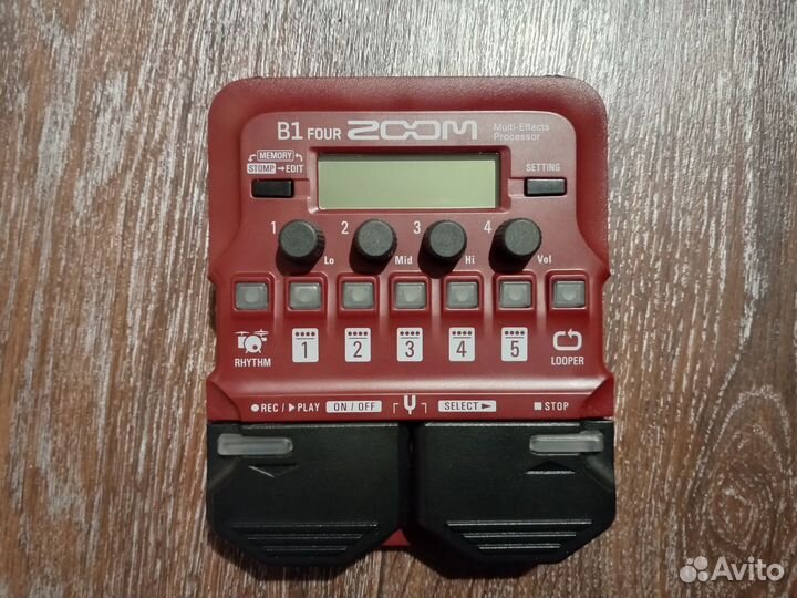 Zoom B1 Four - Процессор для бас-гитары