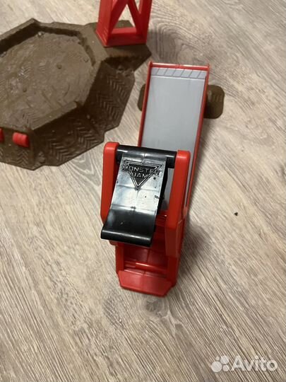 Трек monster jam