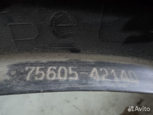 Накладка крыла заднего правого Toyota Rav4 XA40