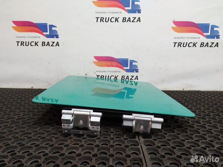 Крышка инструментального ящика левая