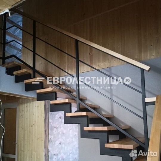 Лестница на второй этаж