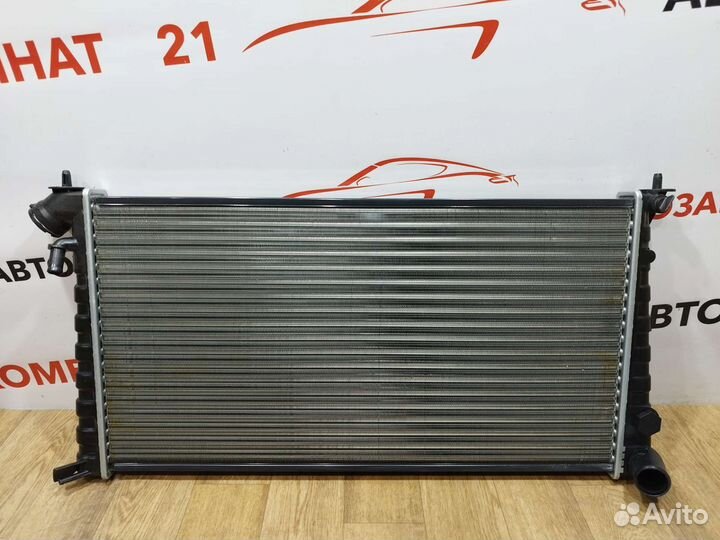 Радиатор охлаждения Citroen Berlingo Xsara