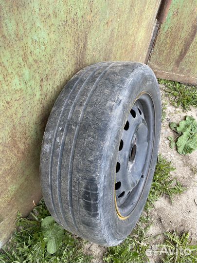 Accelera 651 2.25/4.5 R14