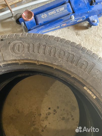 Continental UltraContact UC6 225/55 R19 99V