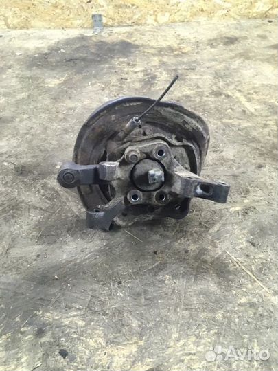 Поворотный кулак задний правый Chevrolet Lacetti