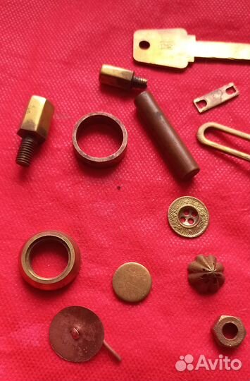 Лот различных деталей из меди - латуни