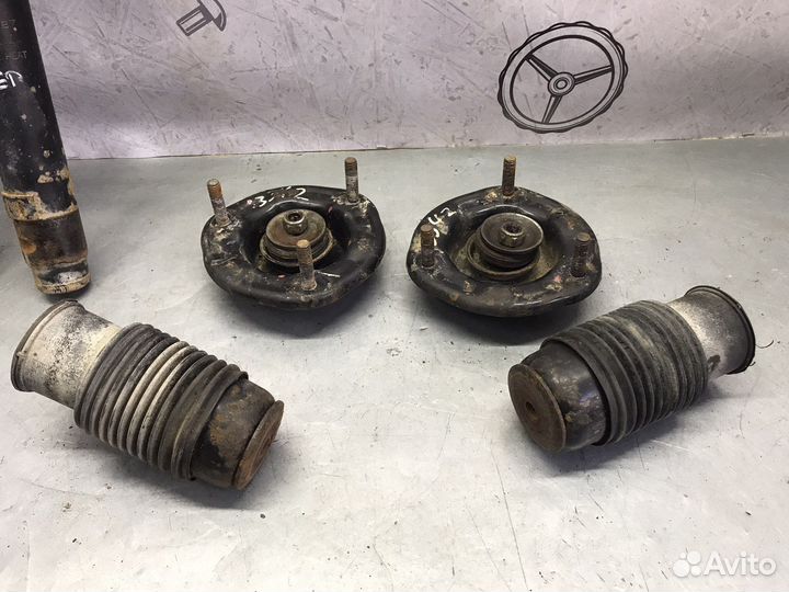 Стойки передние Kia Magentis 2002 г.в