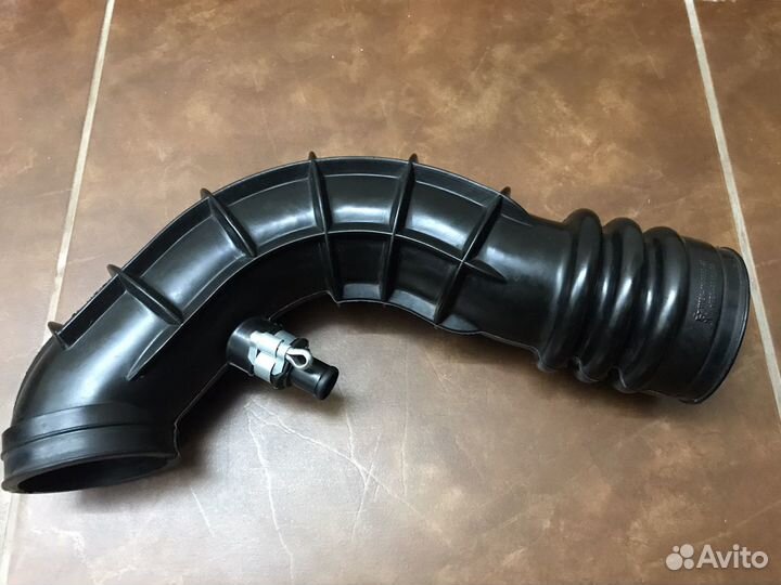 Патрубок воздушного фильтра Лада Гранта