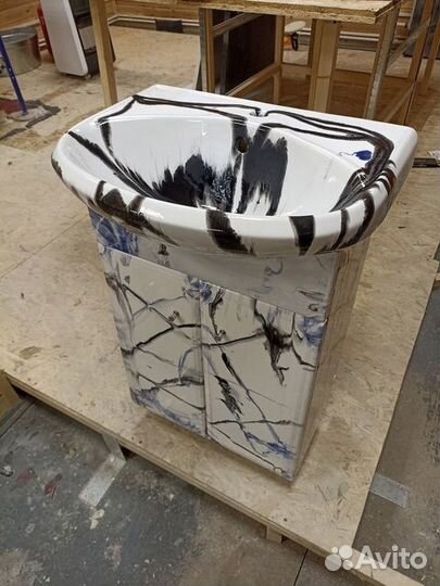 Тумба под раковину из эпоксидной смолы