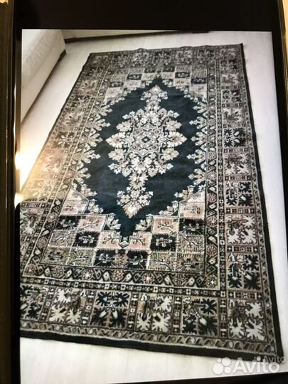 Ковер шерстяной новый