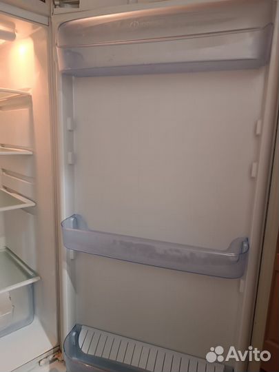Холодильник Indesit бу