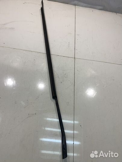 Уплотнитель стекла (задний, правый) (Kia Mohave)