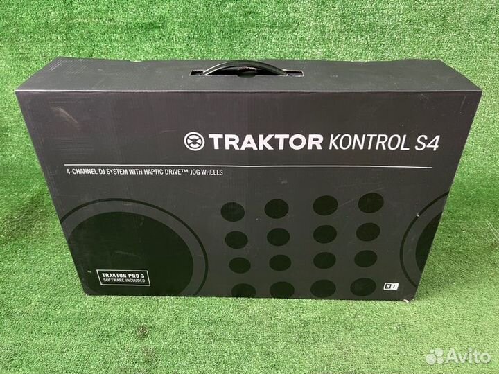 DJ-контроллер NI Traktor Kontrol S4 MK3