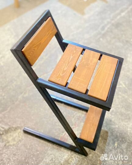 Барный стул