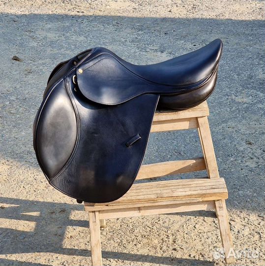 Конкурное седло