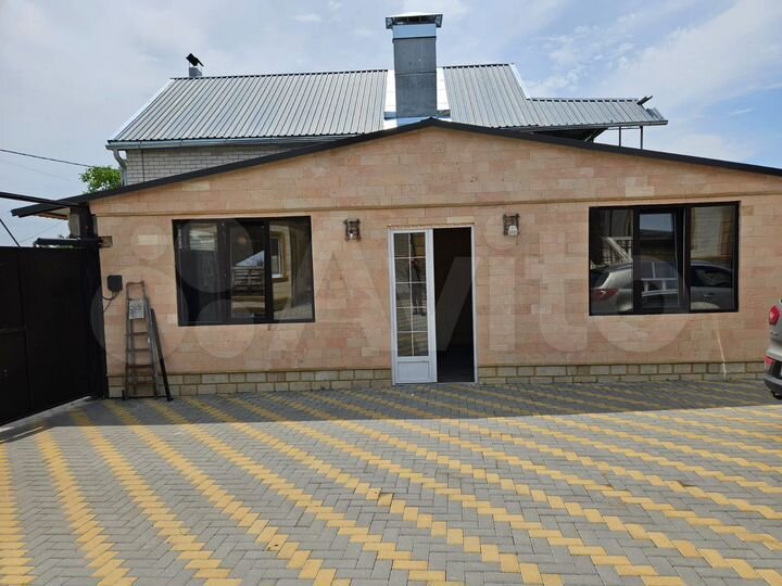 Дом 300 м² на участке 4 сот.