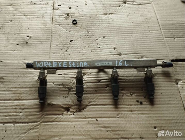 Топливная рампа с форсунками Vortex Estina 1.6