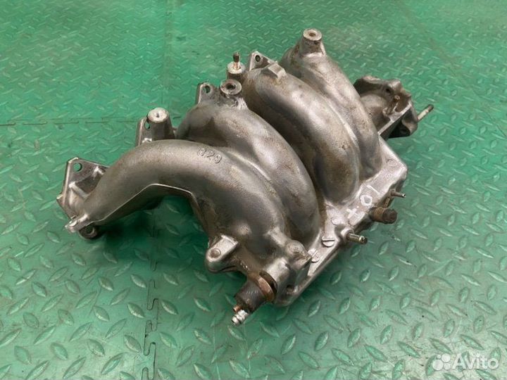 Коллектор впускной Toyota Carina E 4A-FE 1.6 1992