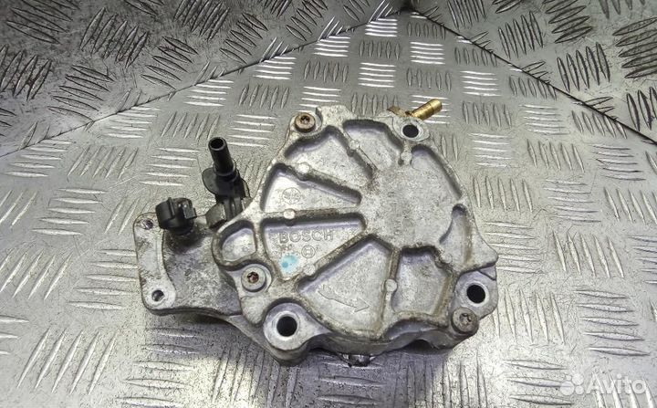 Насос вакуумный Peugeot 4007