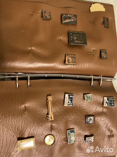 Альбом для значков