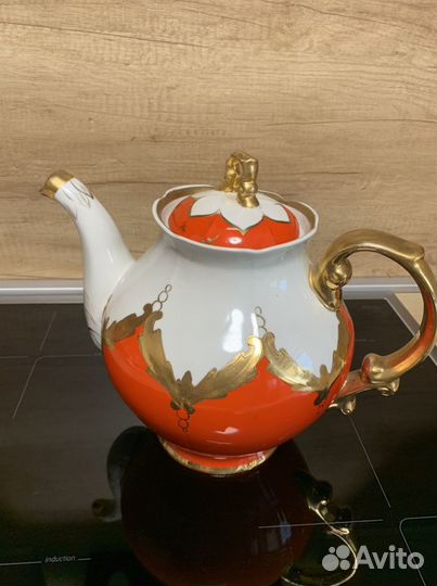 Чайник фарфоровый
