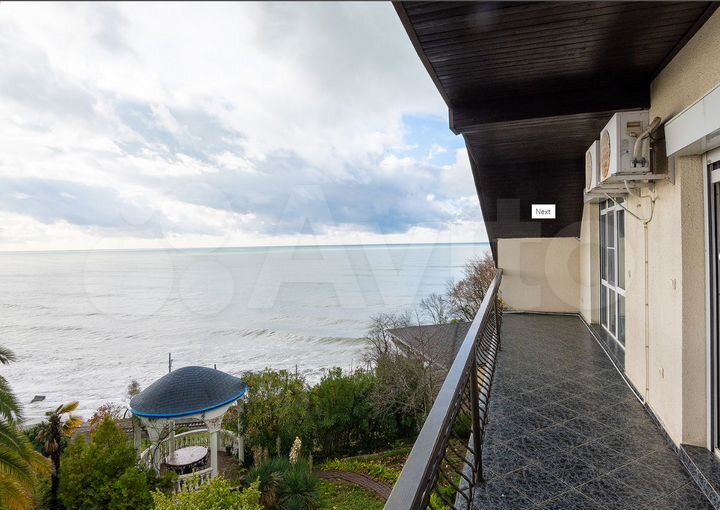 Дом 350 м² на участке 10 сот.