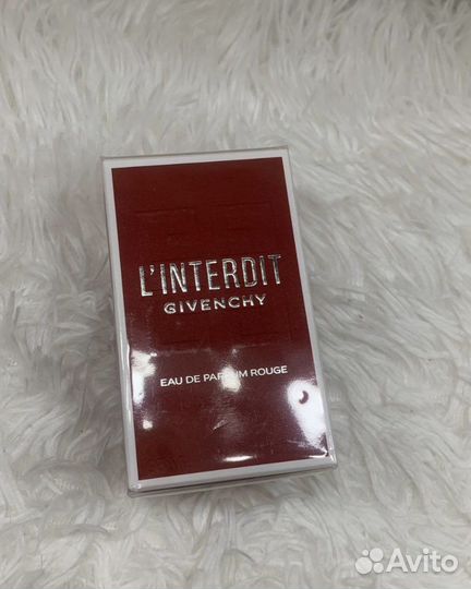 Givenchy linterdit Rouge