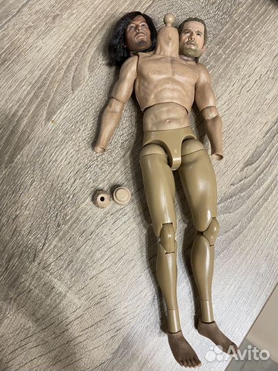 Экшен тело и 2 головы