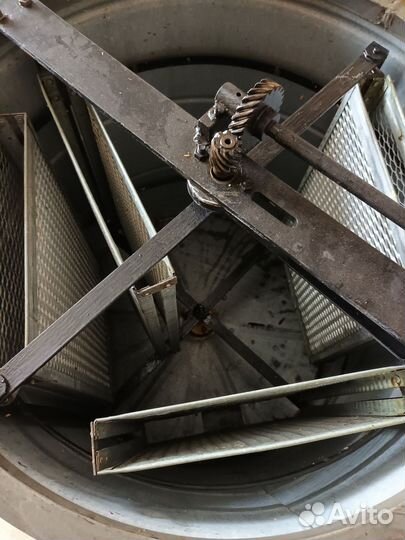 Медогонка 4х рамочная