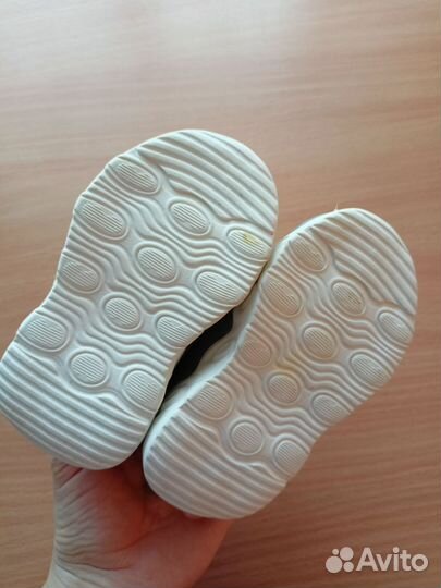 Кроссовки детские