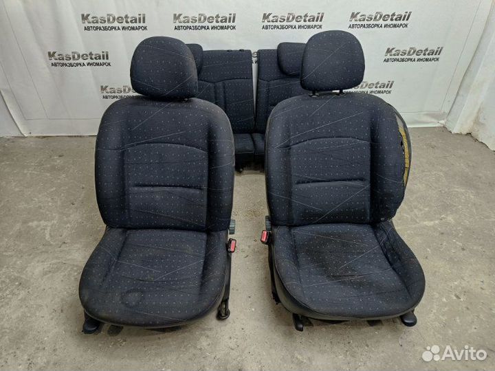 Сиденья комплект Renault Clio хэтчбек (комби) K4JB