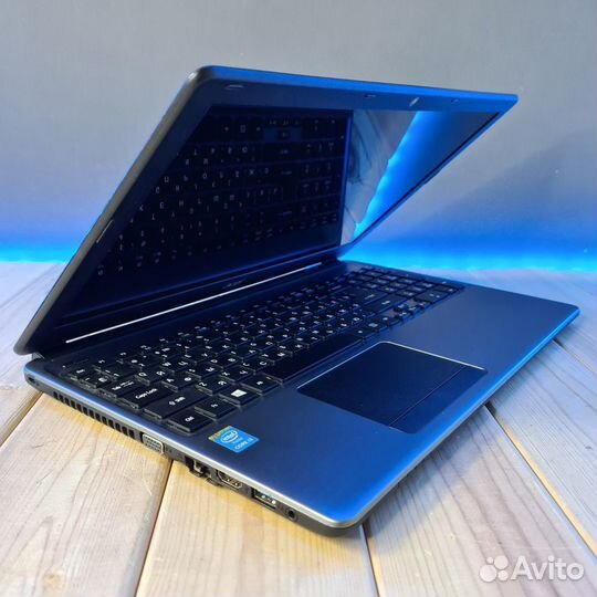 Ноутбук Acer E1-572G