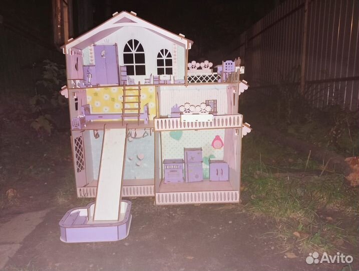 Домик кукольный