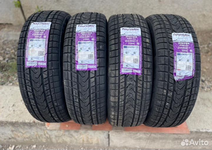 Tourador Winter Pro Max 235/65 R17