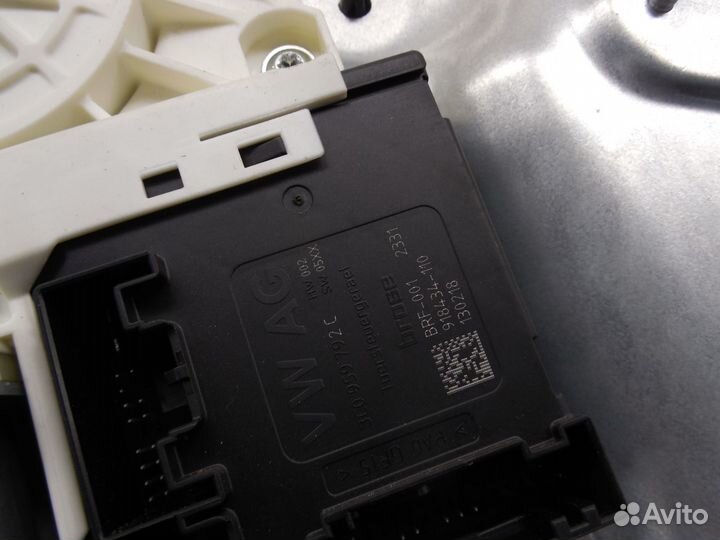 Стеклоподъемник электр. передний правый Tiguan 201