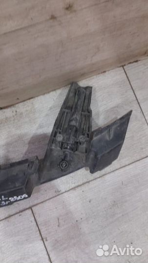 Кронштейн переднего бампера левый Land Rover Range