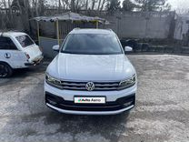 Volkswagen Tiguan 2.0 AMT, 2019, 96 000 км, с пробегом, цена 3 500 000 руб.
