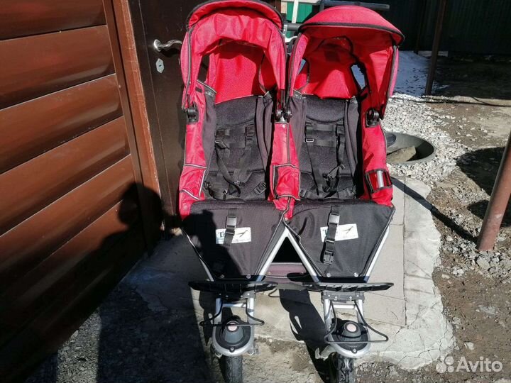 Коляска для двойни или погодок