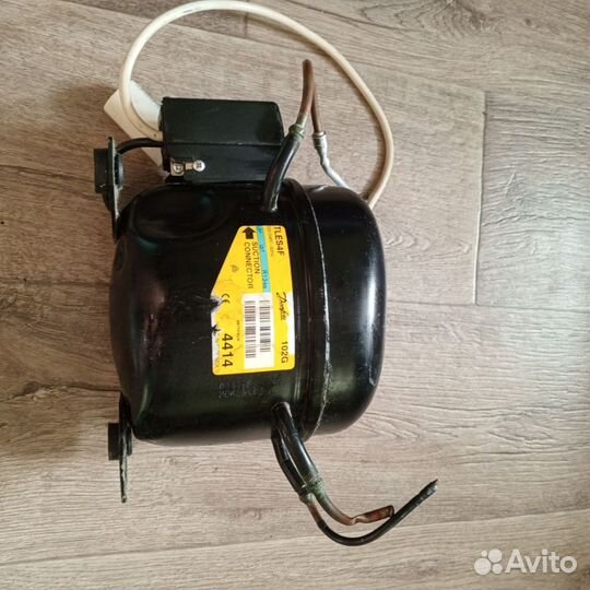 Компрессор для холодильника Ariston