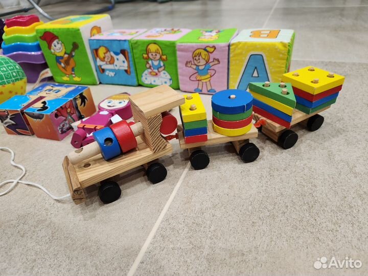 Развивающие игрушки пакетом