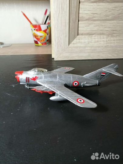 Самолёт миг-17 модель