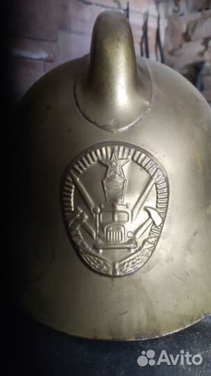 Шлем каска пожарного