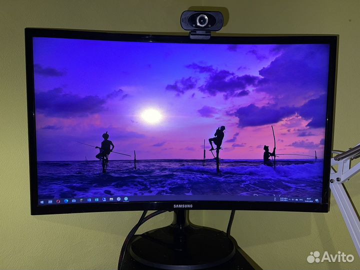 Монитор Samsung c24f390fhi